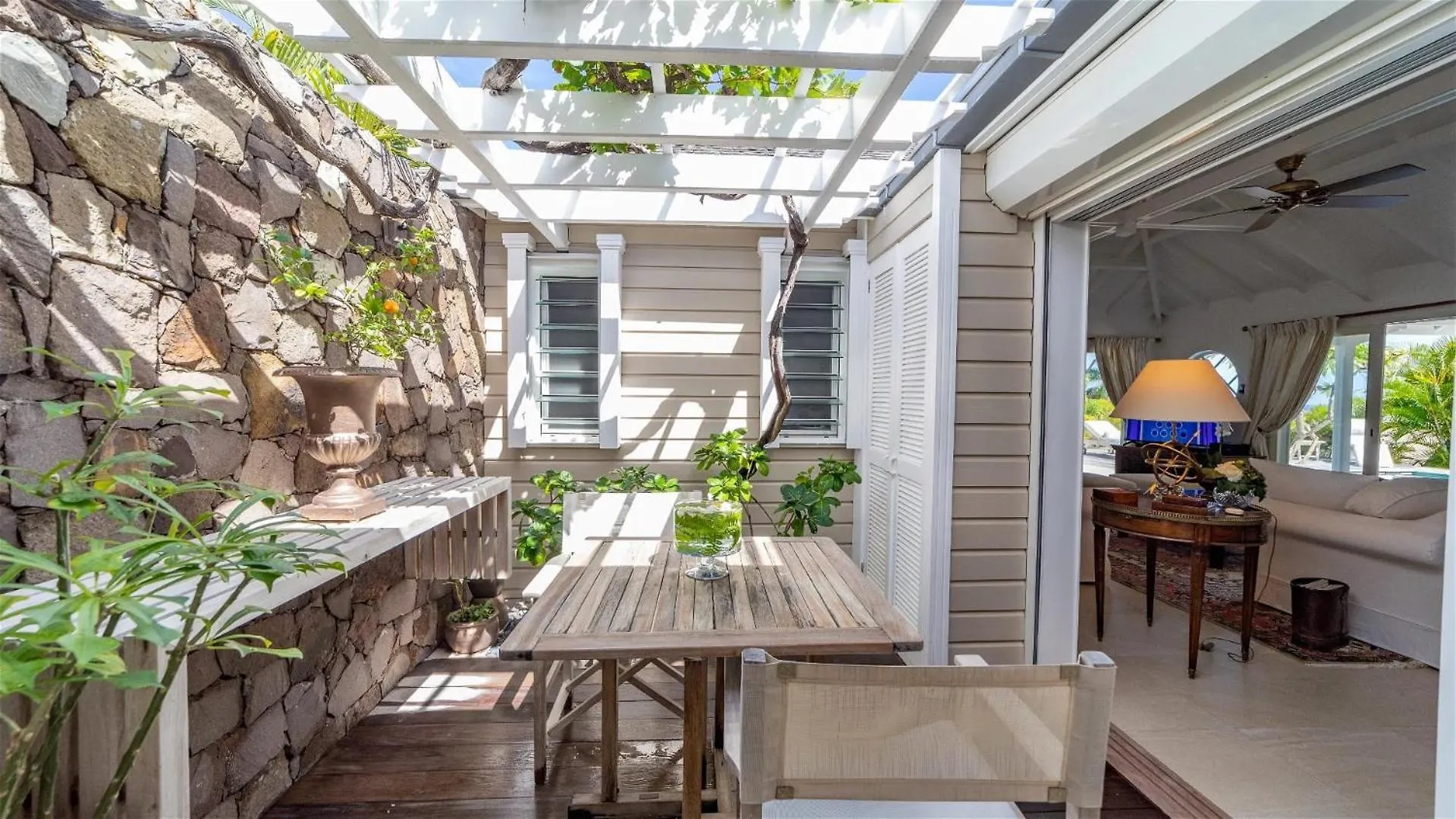 Serene 1BVilla where Romance Meets Tropical Beauty Marigot 0*,