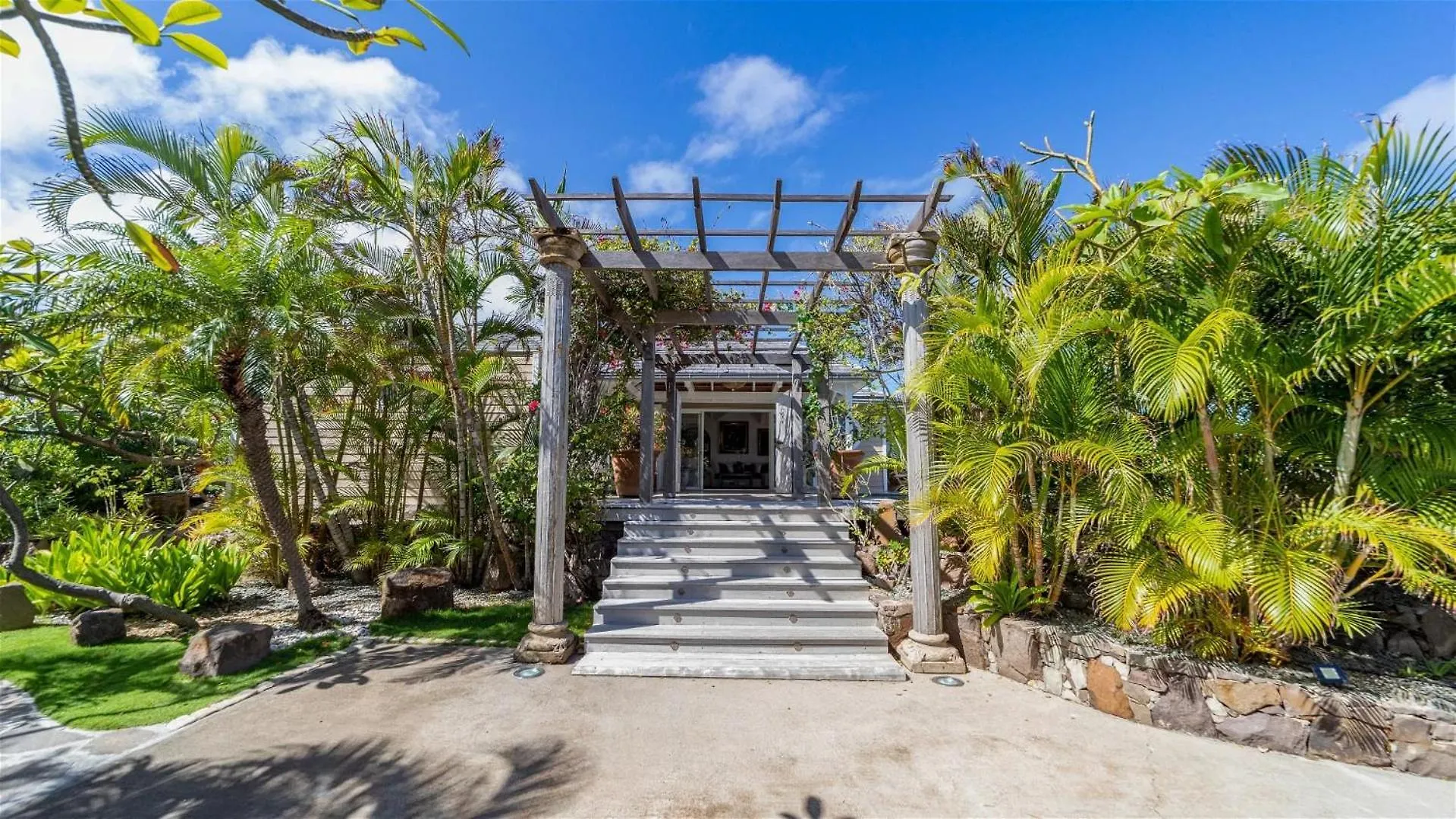 Serene 1BVilla where Romance Meets Tropical Beauty Marigot Svatý Bartoloměj